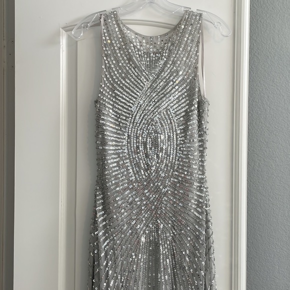 Aidan Mattox Evening Gown Dress with Silver Sequin Detailing. Prom dress - Picture 5 of 11